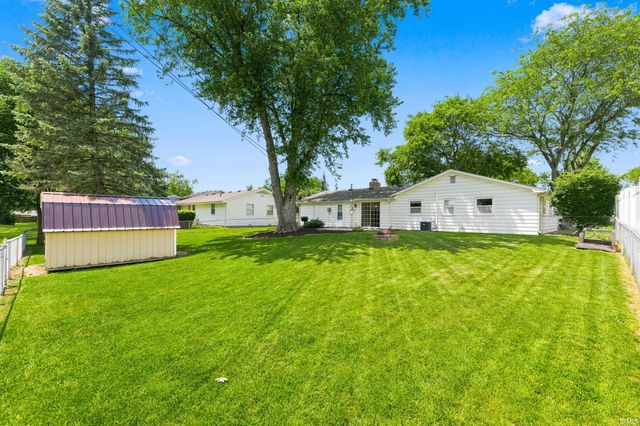 2422 Forest Valley Drive, Fort Wayne, IN 46815