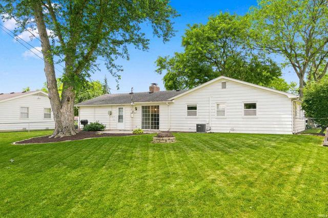 2422 Forest Valley Drive, Fort Wayne, IN 46815