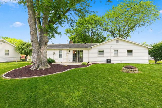 2422 Forest Valley Drive, Fort Wayne, IN 46815