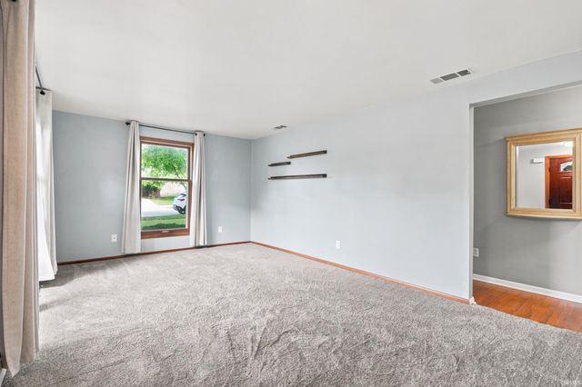 2422 Forest Valley Drive, Fort Wayne, IN 46815