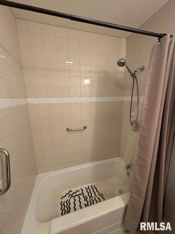 2267 Cincinnati Avenue, Grandview, IL 62702