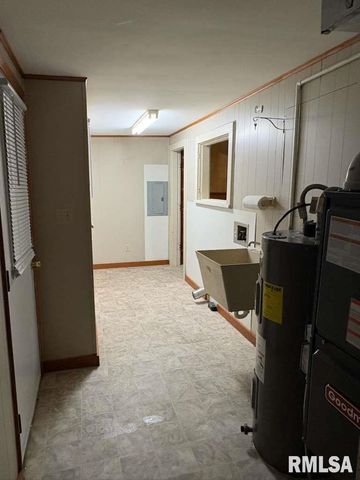 2267 Cincinnati Avenue, Grandview, IL 62702