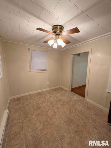 2267 Cincinnati Avenue, Grandview, IL 62702