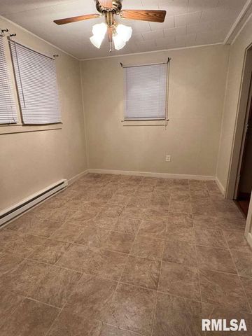 2267 Cincinnati Avenue, Grandview, IL 62702