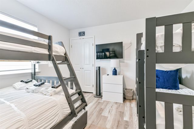 143 W Palm Street, Surfside Beach, TX 77541