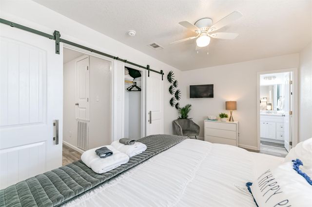 143 W Palm Street, Surfside Beach, TX 77541