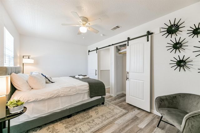 143 W Palm Street, Surfside Beach, TX 77541