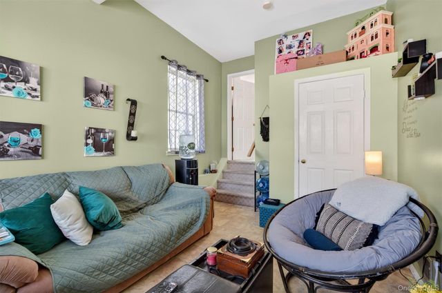 25 Woodfield Drive, Washingtonville, NY 10992