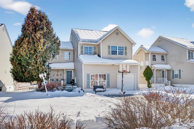 25 Woodfield Drive, Washingtonville, NY 10992