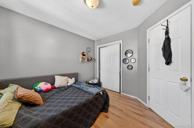 25 Woodfield Drive, Washingtonville, NY 10992