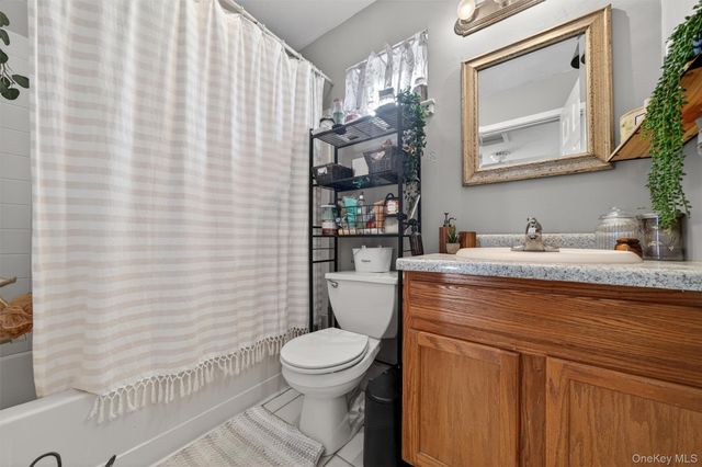 25 Woodfield Drive, Washingtonville, NY 10992