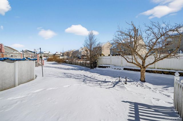 25 Woodfield Drive, Washingtonville, NY 10992