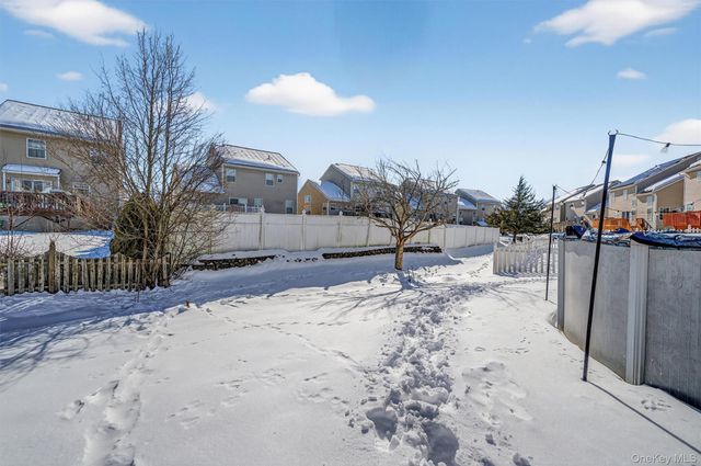 25 Woodfield Drive, Washingtonville, NY 10992