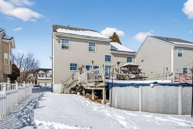 25 Woodfield Drive, Washingtonville, NY 10992