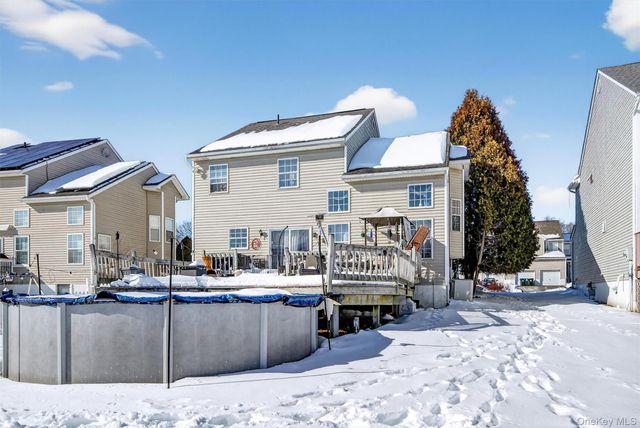 25 Woodfield Drive, Washingtonville, NY 10992