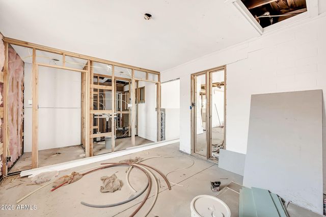 2301 E HARVARD Street 4, Phoenix, AZ 85006