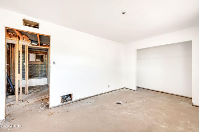 2301 E HARVARD Street 4, Phoenix, AZ 85006