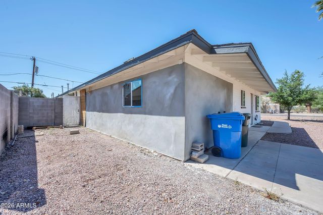 2301 E HARVARD Street 4, Phoenix, AZ 85006