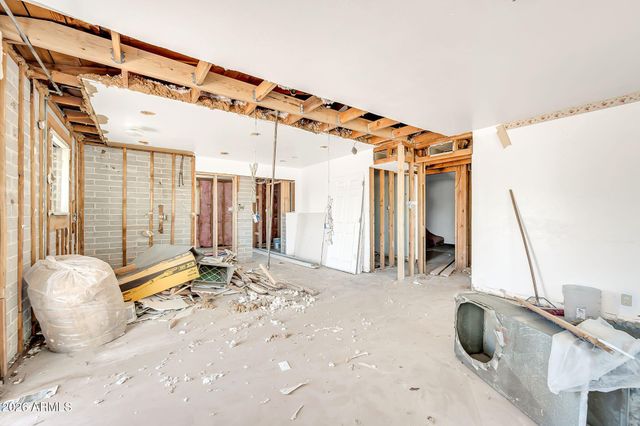 2301 E HARVARD Street 4, Phoenix, AZ 85006