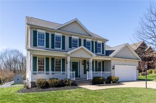 907 Gregory Ct, Cranberry Twp, PA 16066