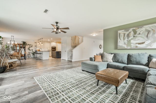 863 Moate Circle, Greenwood, IN 46143