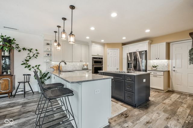 863 Moate Circle, Greenwood, IN 46143