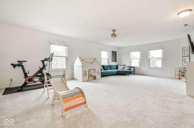 863 Moate Circle, Greenwood, IN 46143