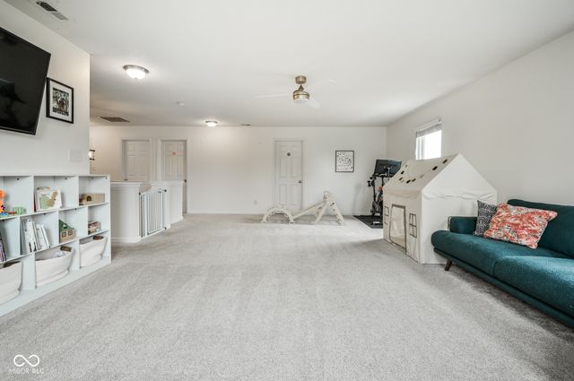 863 Moate Circle, Greenwood, IN 46143