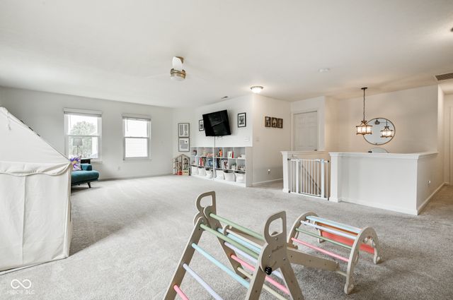 863 Moate Circle, Greenwood, IN 46143