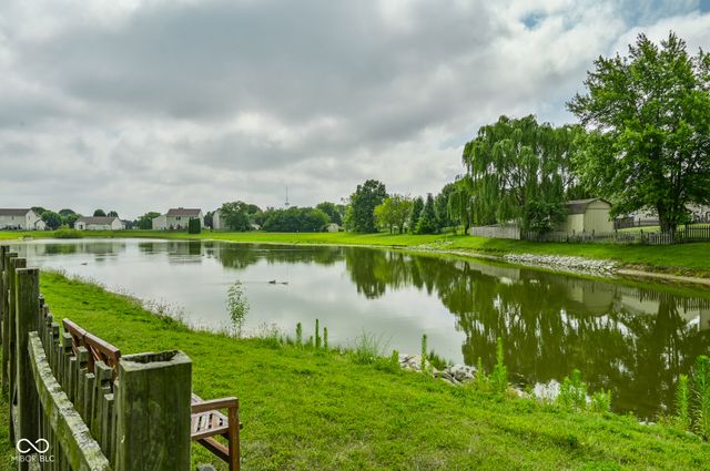 863 Moate Circle, Greenwood, IN 46143