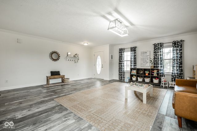 863 Moate Circle, Greenwood, IN 46143