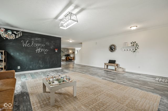 863 Moate Circle, Greenwood, IN 46143