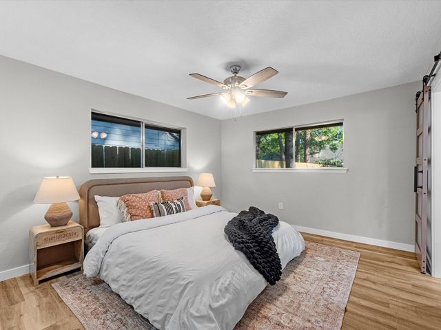 2126 Eagle Point Road, Crosby, TX 77532