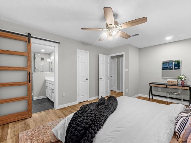 2126 Eagle Point Road, Crosby, TX 77532