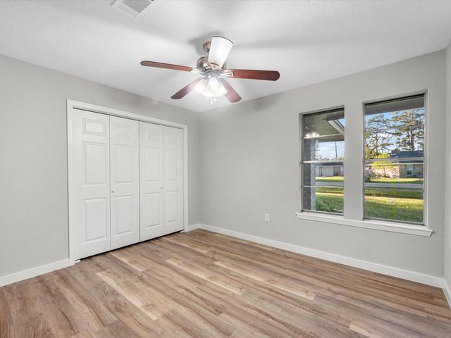 2126 Eagle Point Road, Crosby, TX 77532