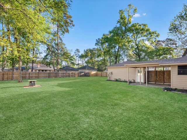 2126 Eagle Point Road, Crosby, TX 77532