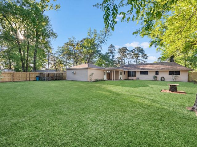 2126 Eagle Point Road, Crosby, TX 77532