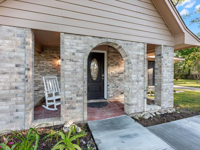 2126 Eagle Point Road, Crosby, TX 77532