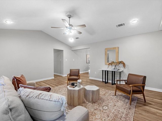 2126 Eagle Point Road, Crosby, TX 77532