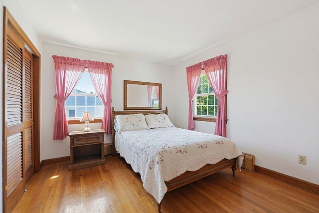 79 Highview Ave, Somerset, MA 02726