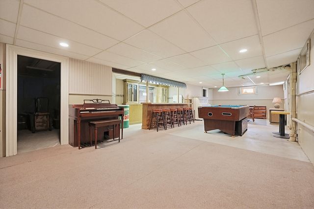 79 Highview Ave, Somerset, MA 02726