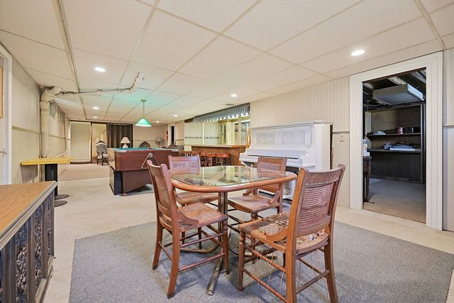 79 Highview Ave, Somerset, MA 02726