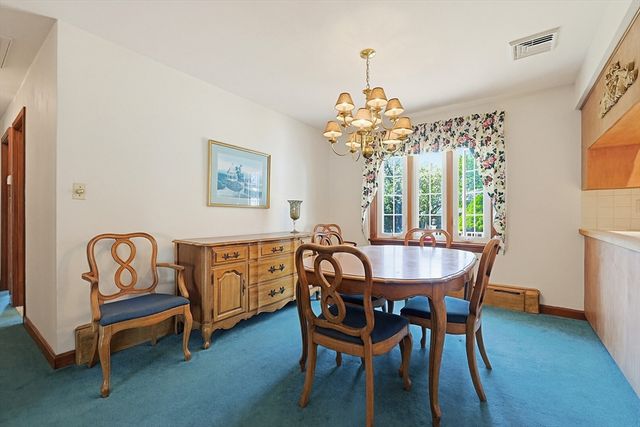 79 Highview Ave, Somerset, MA 02726