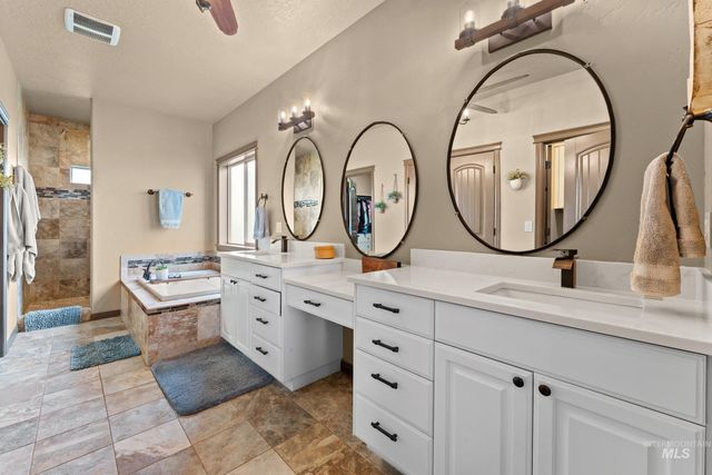 3942 Vista Ridge Ln, New Plymouth, ID 83655