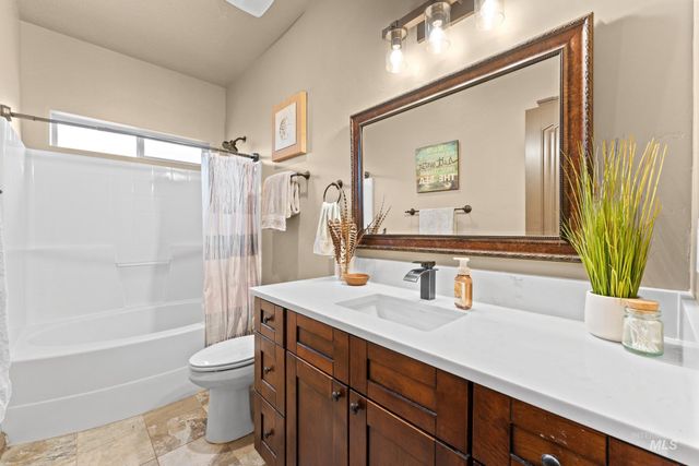 3942 Vista Ridge Ln, New Plymouth, ID 83655