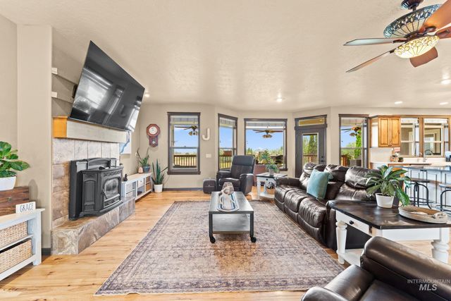 3942 Vista Ridge Ln, New Plymouth, ID 83655