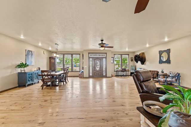 3942 Vista Ridge Ln, New Plymouth, ID 83655