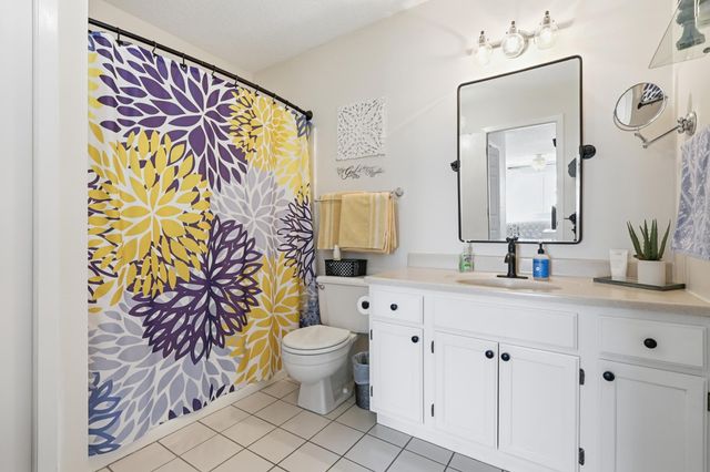 8487 Corcoran Path 61, Inver Grove Heights, MN 55076