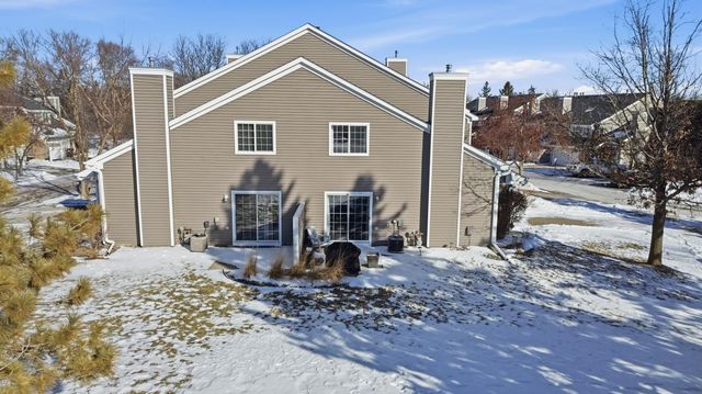 8487 Corcoran Path 61, Inver Grove Heights, MN 55076