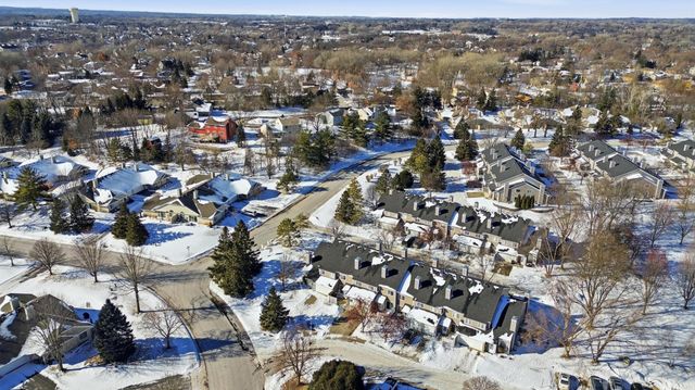 8487 Corcoran Path 61, Inver Grove Heights, MN 55076